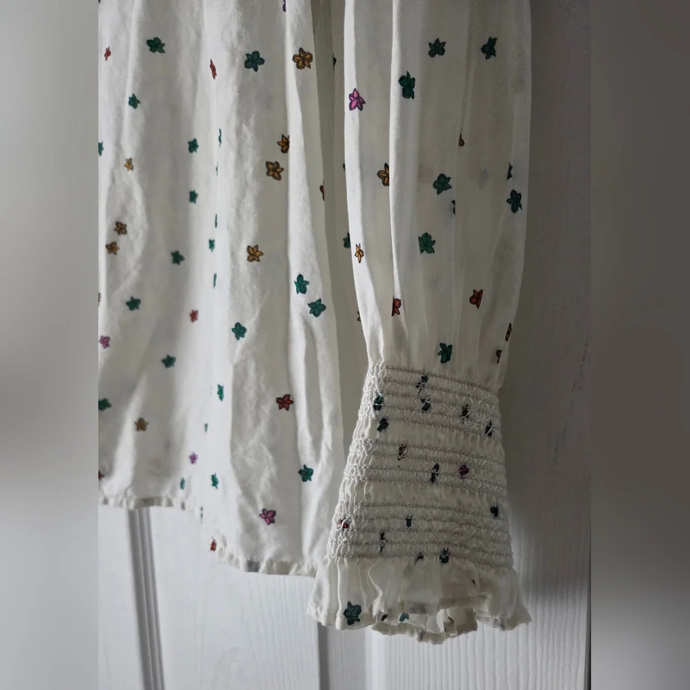 Talbots Blossful Floral Smocked Cuff Blouse Size LP - Picture 7 of 12